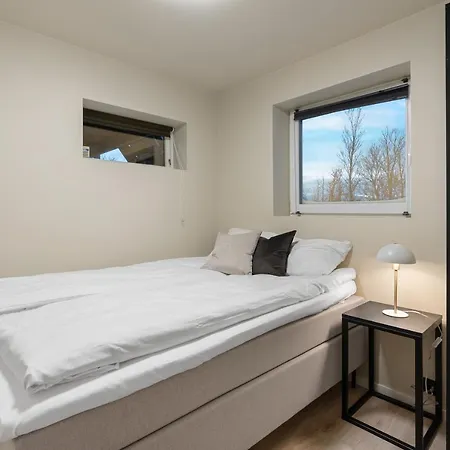 Enter - 3 Bedroom * ترومسو